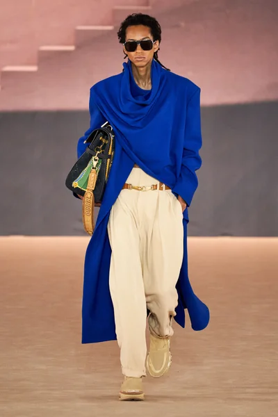 Look 37